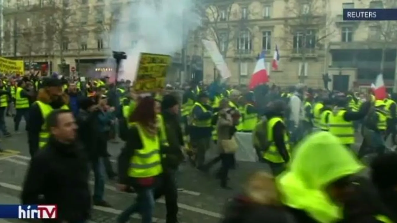 Megint bevetették a könnygázt Párizsban