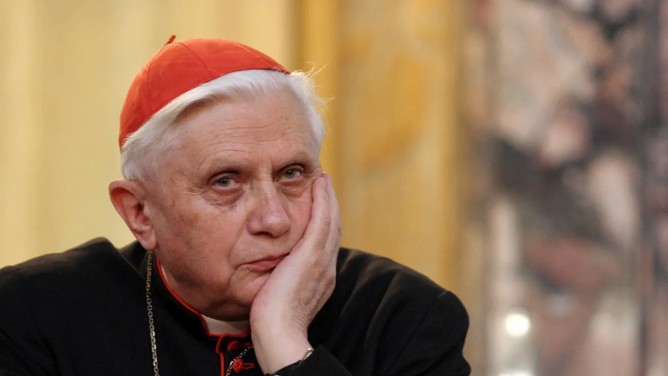 Kínzó álmatlansága miatt mondott le a néhai XVI. Benedek pápa