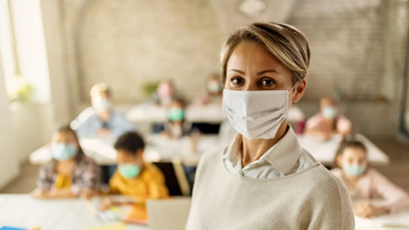 Első körben a pedagógusok tíz százaléka kapja meg a vakcinát