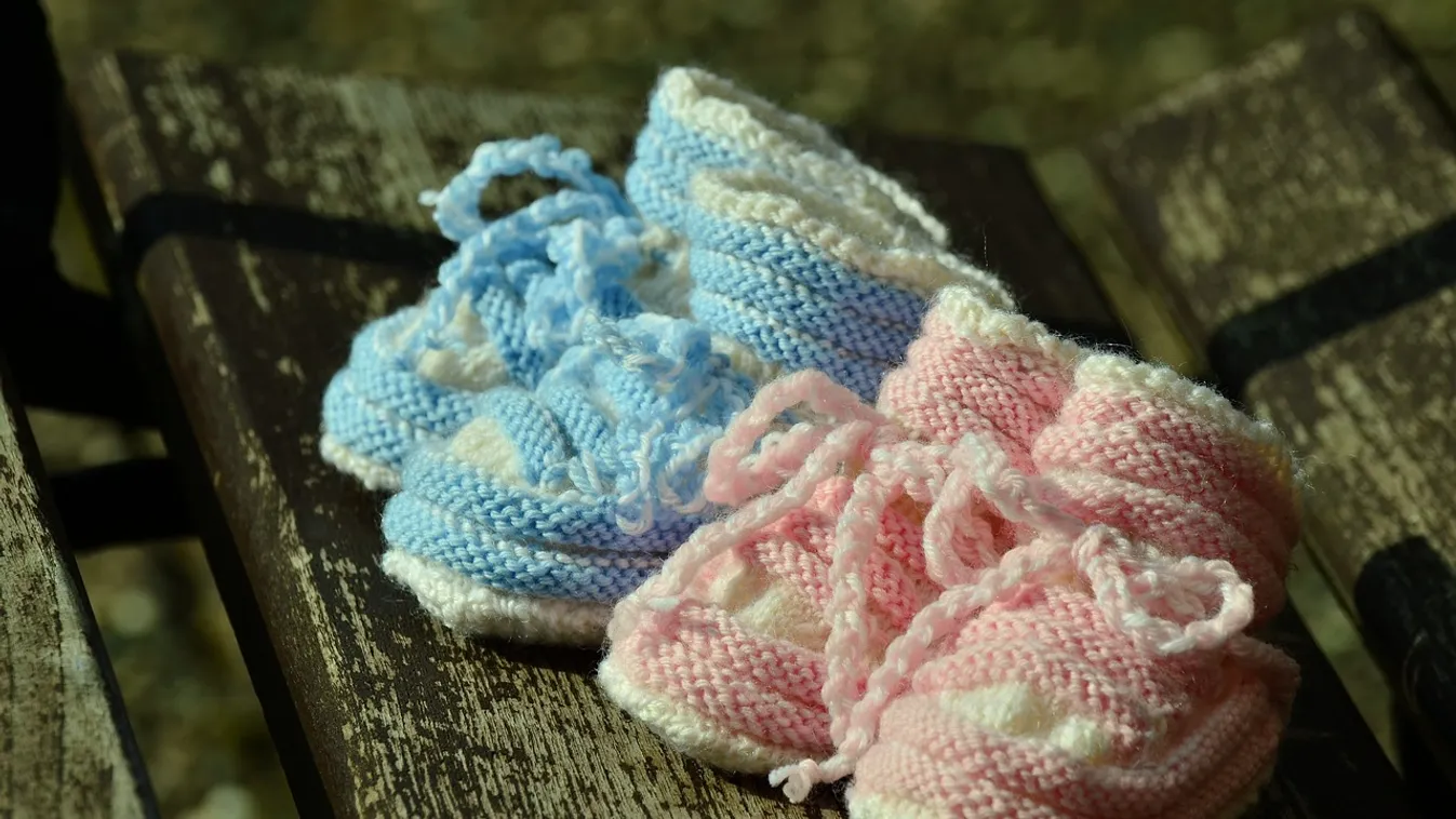 Miért hord rózsaszínt Messi?