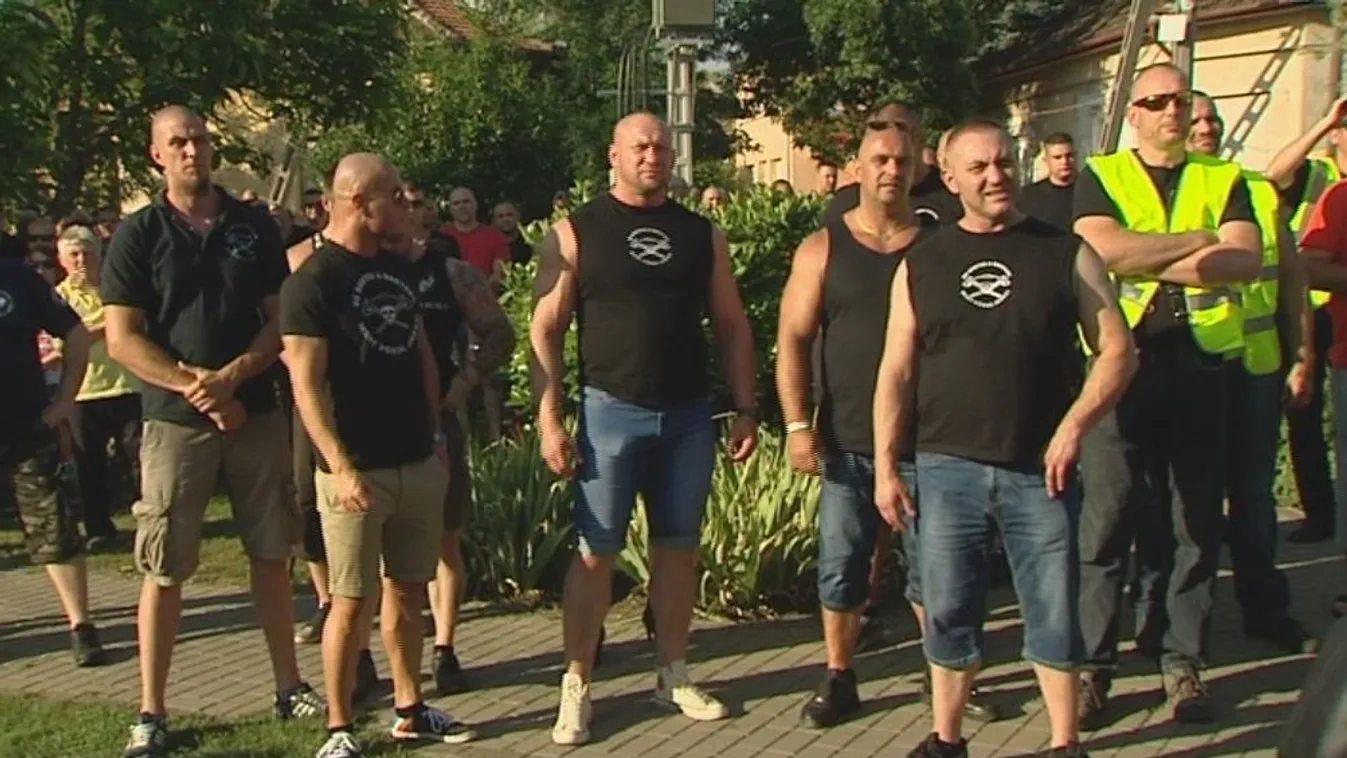 Ideszoktak a radikálisok a német köztévé szerint