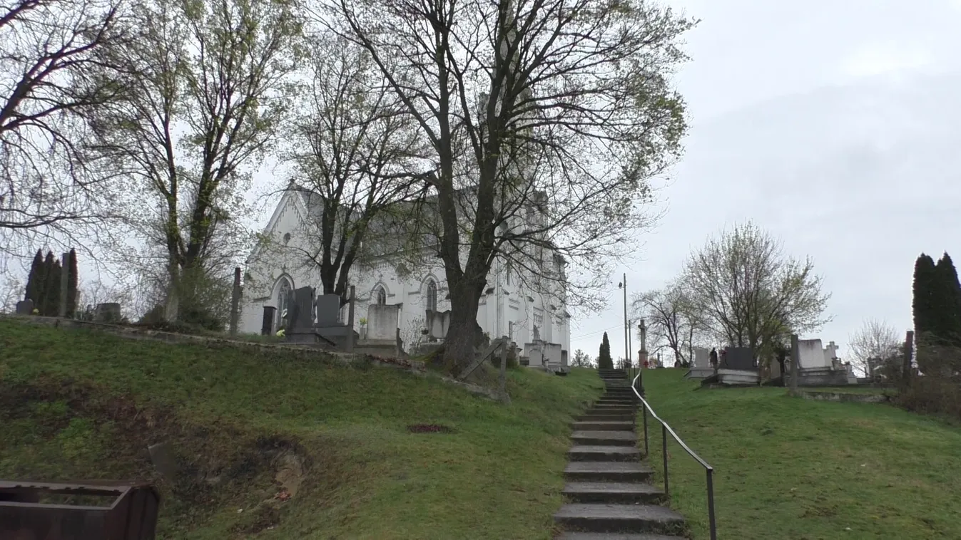 1800 templom újulhat meg a Kárpát-medencében