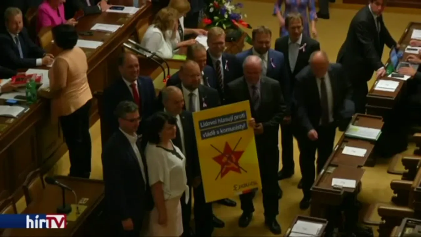 A kommunisták is bekerültek az új cseh kormányba