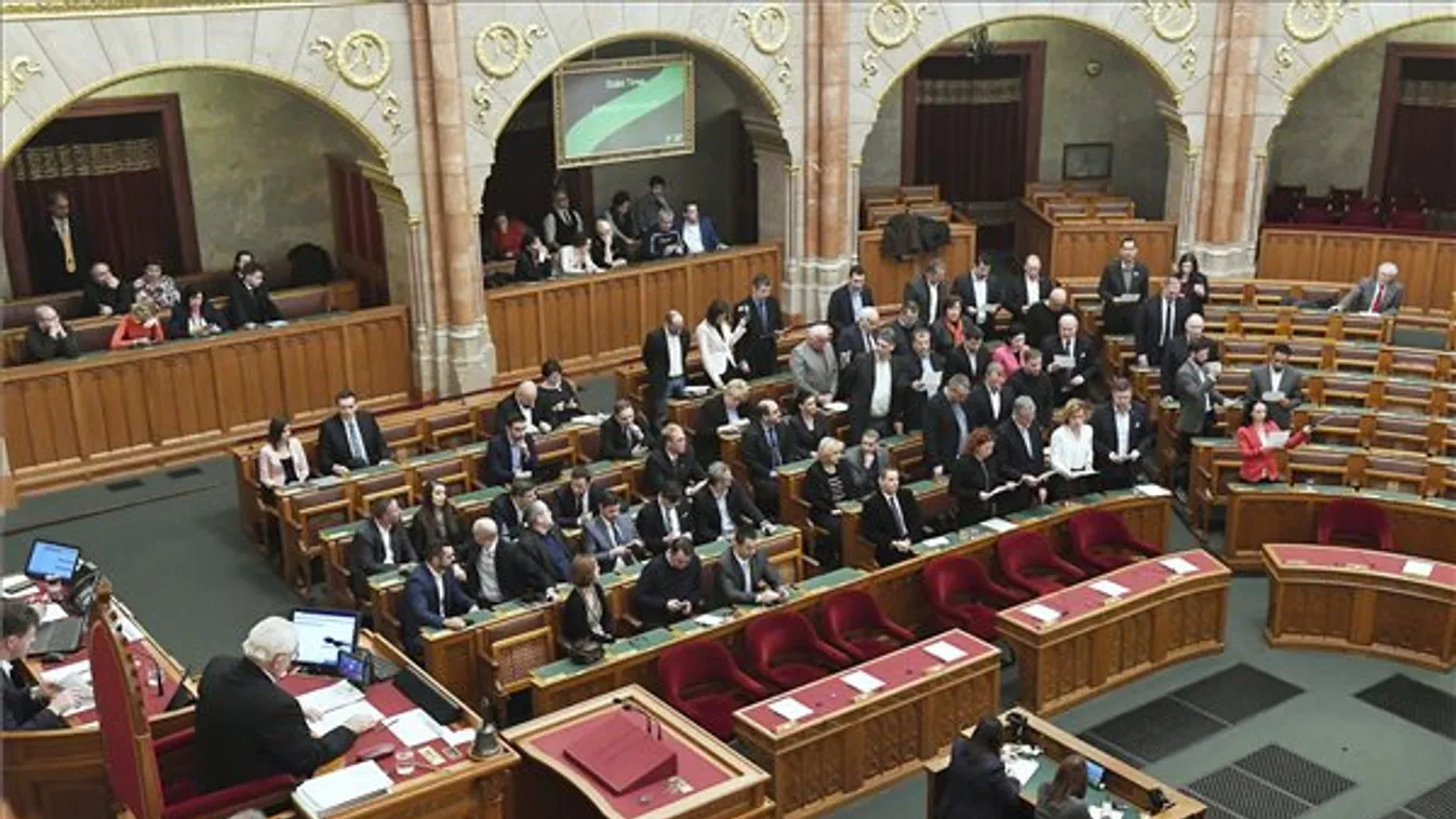 Díszletnek kellett a parlament az ellenzéki színházhoz