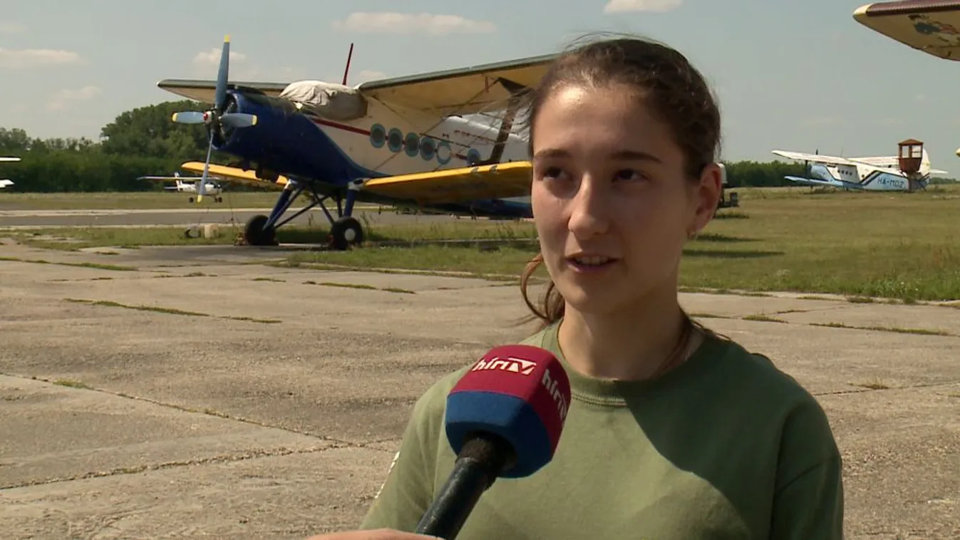 Ejtőernyős tábor Kaposújlakon