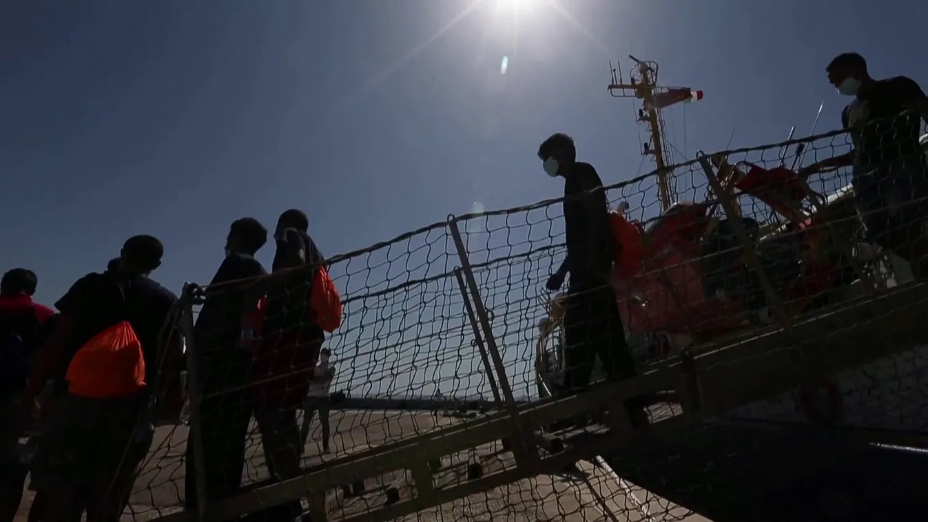 Fellép az illegális bevándorlás ellen Olaszország