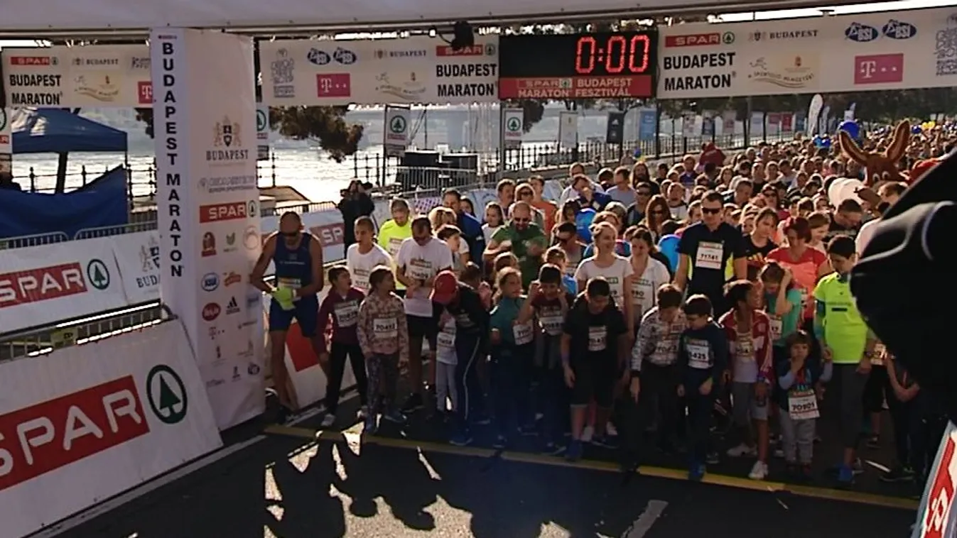 Családi futással kezdődött a Budapest Maraton