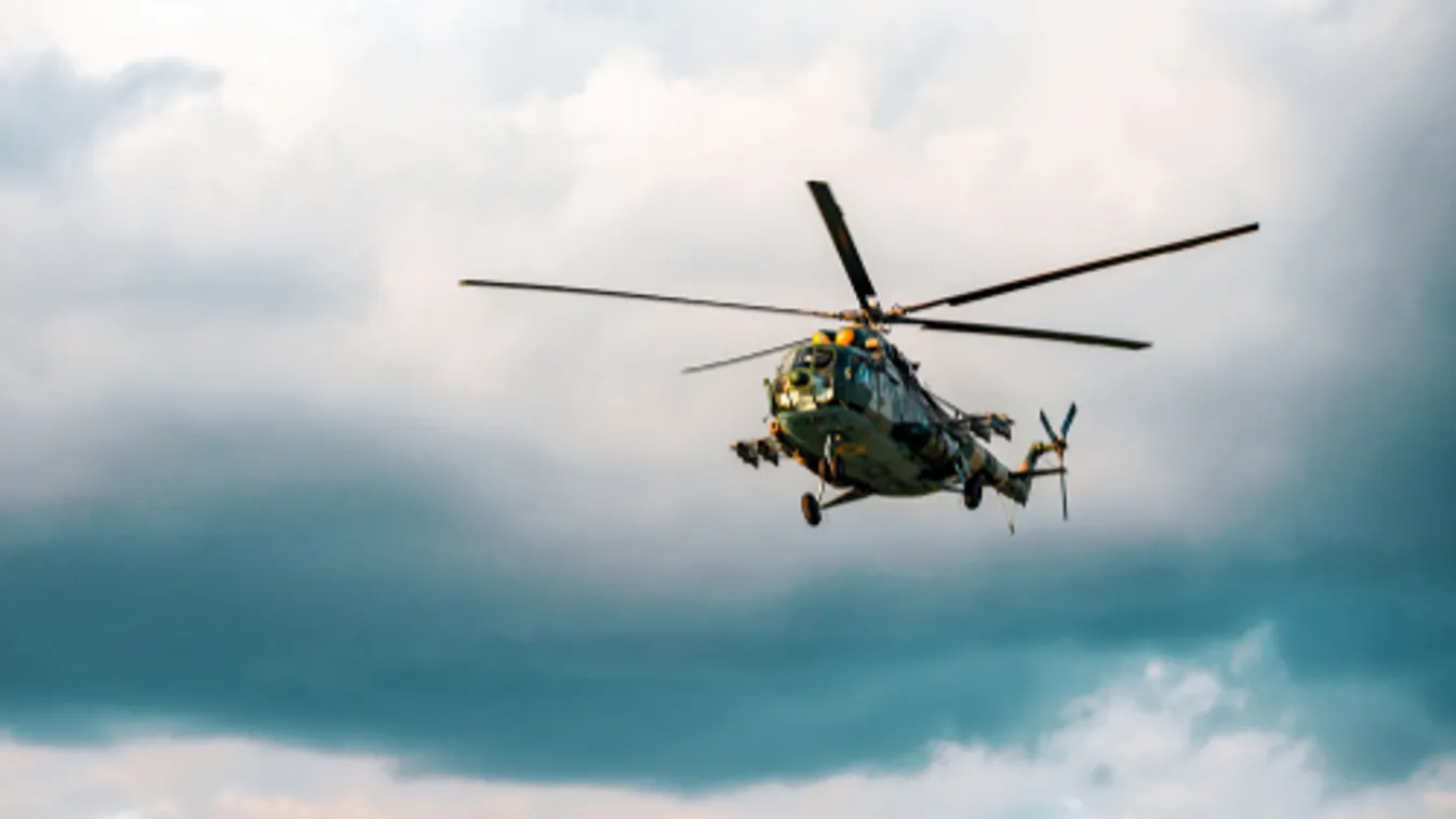 Rakétatalálat ért egy moldovai helikoptert Afganisztánban, de le tudott szállni