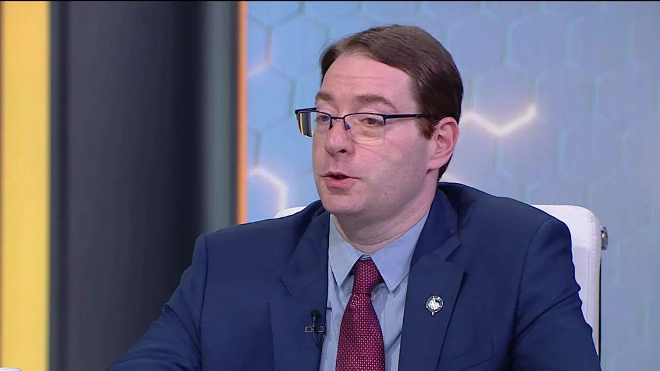 Peking 1000 milliárd dollárral kenyerezné le az USA-t + videó