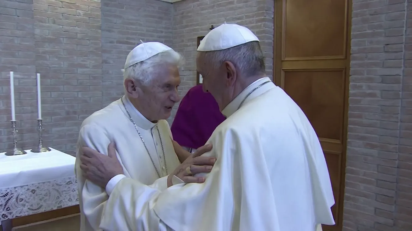 Imával kíséri a katolikus világ XVI. Benedek életének utolsó stádiumát