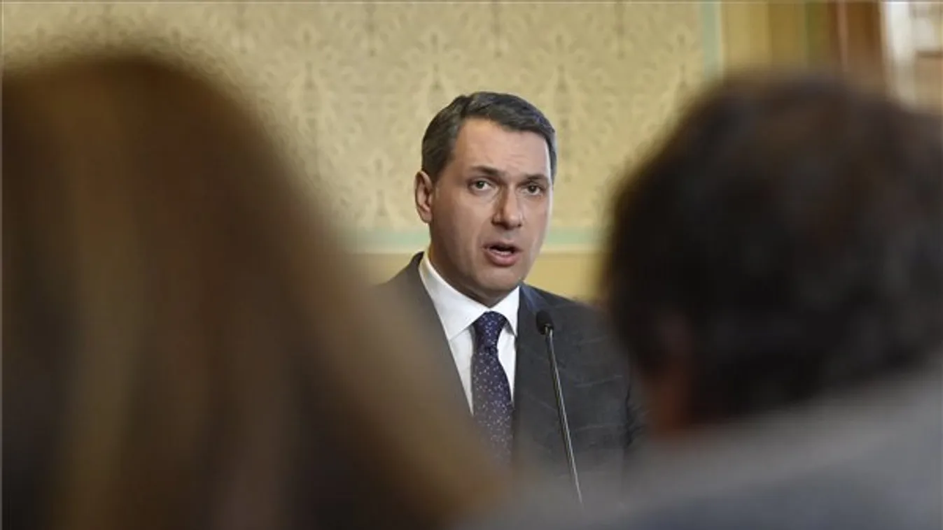 Lázár újra felrakta a Soros György-lemezt