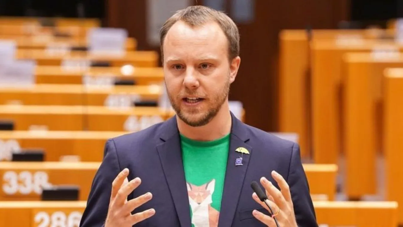 Daniel Freund ismét jelentkezett