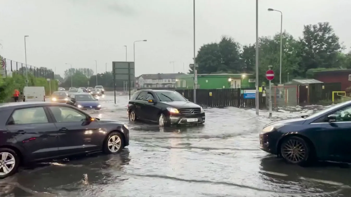 Zivatar okozott fennakadásokat Londonban