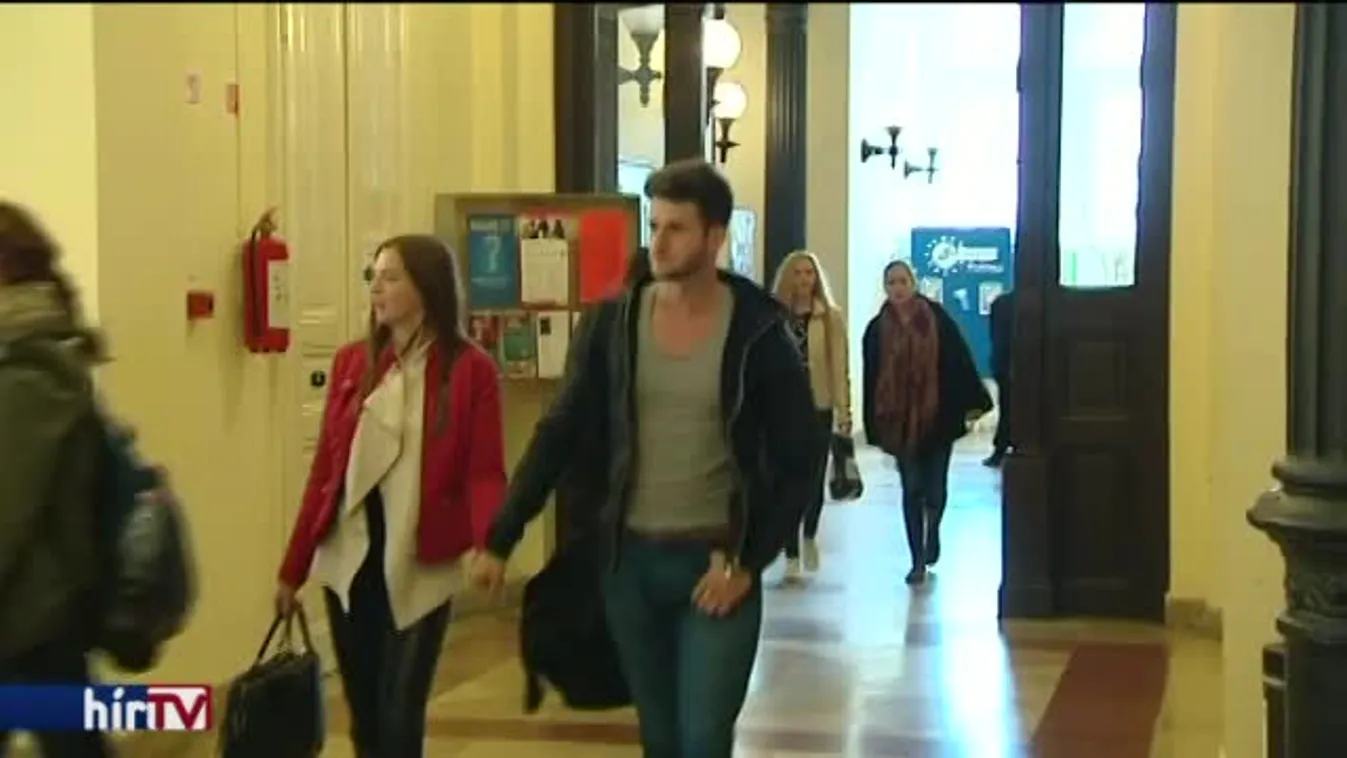 Diplomás bérminimum bevezetését javasolja a szakszervezet