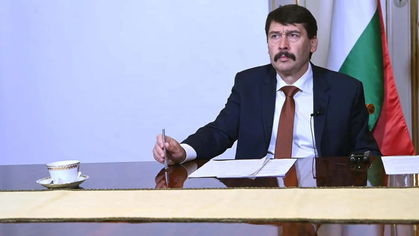 Áder János aláírta a pedofilellenes törvényt