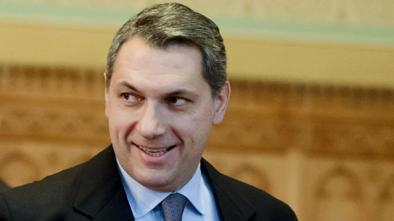 Újabb százmilliókat költenek Lázárék tanácsadásra