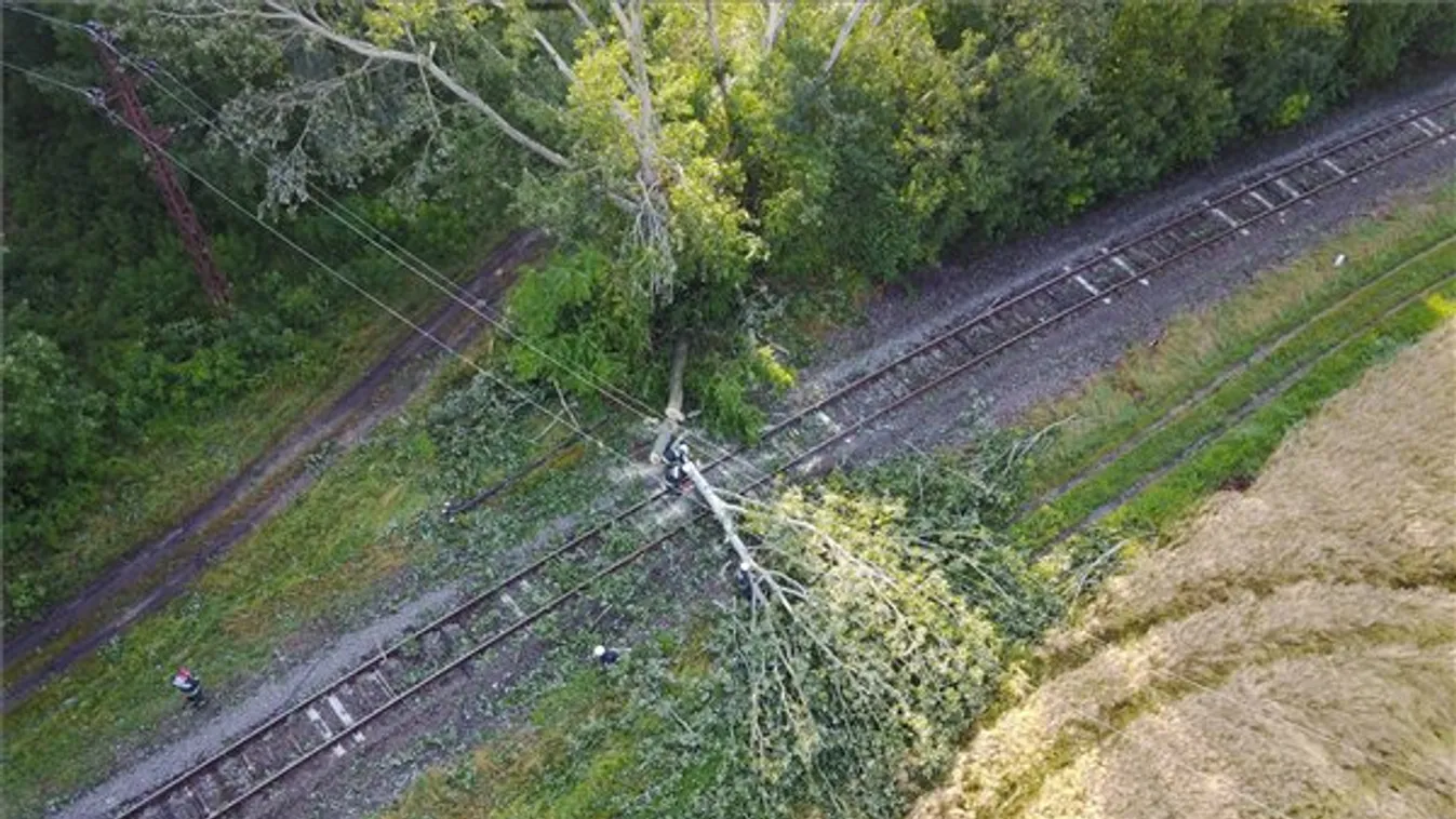 400-nál is több esethez riasztották a tűzoltókat
