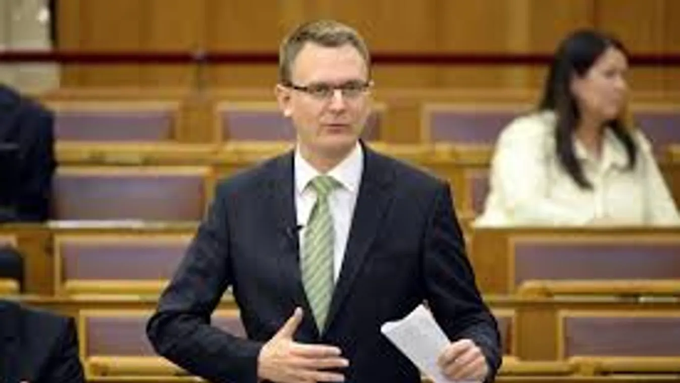 Rétvári: Félteni és őrizni kell nemzeti szuverenitásunkat