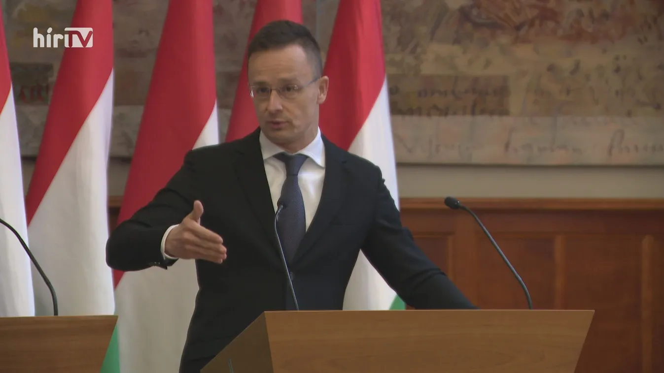 Szijjártó Péter: Május végéig 5 millió kínai és 2 millió orosz vakcina érkezik
