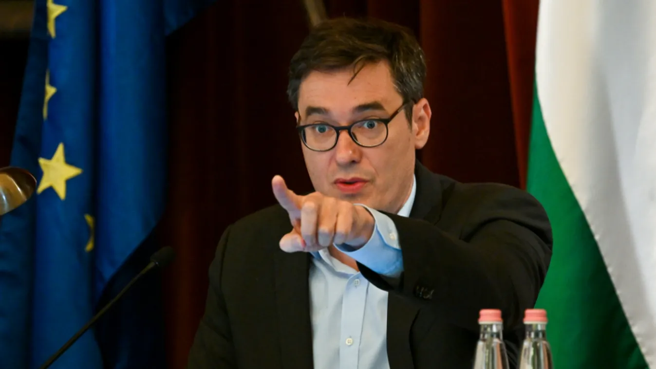 Újabb megszorítás: Karácsonyék a budapesti cégek vízdíját is megemelnék