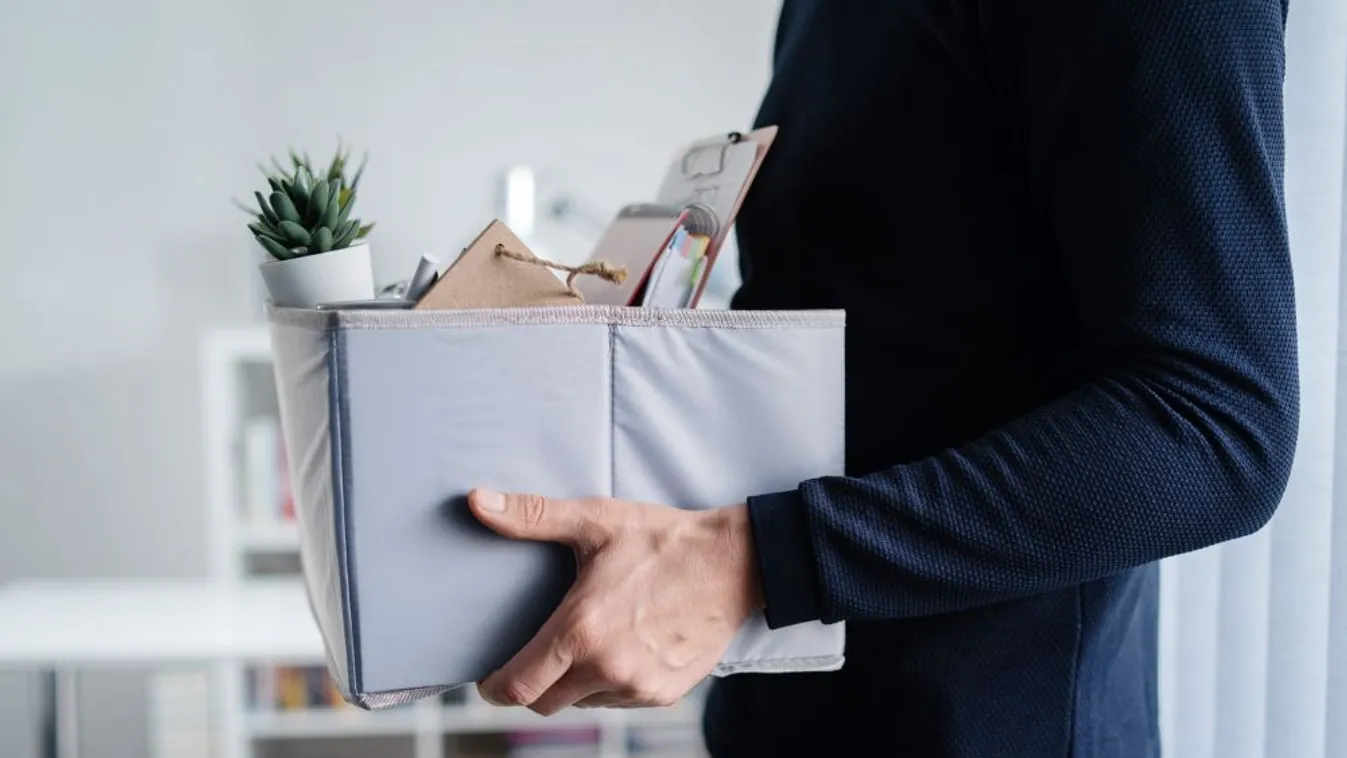 Több száz embert rúgtak ki Karácsony Gergelyék a fővárosi cégektől