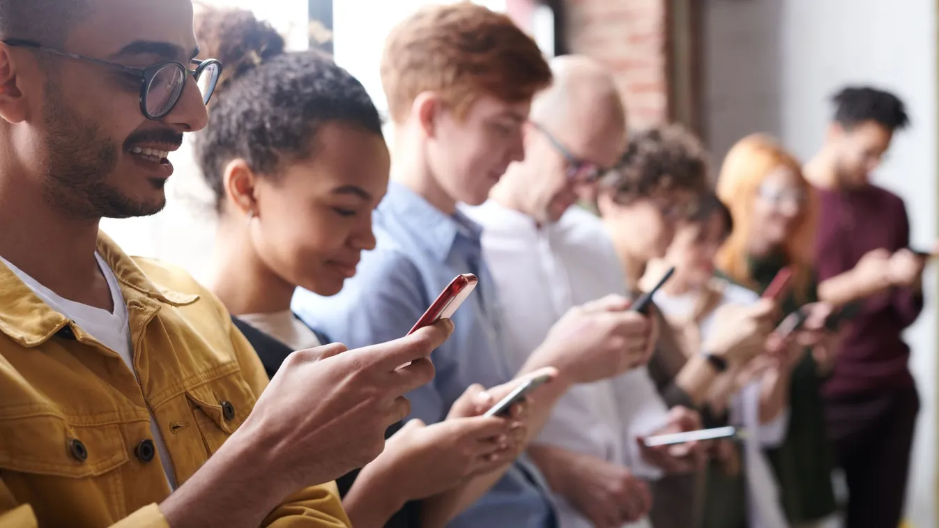 Drámai fittségi romlás, zuhanó tudásszint: a kormány és a szakértők kongatják a vészharangot a képernyőidő miatt