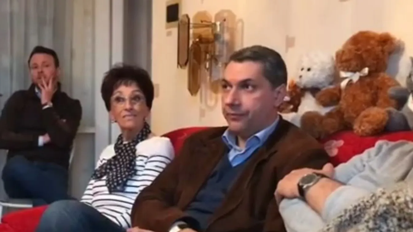 Plüssállatok között kampányolt Lázár János