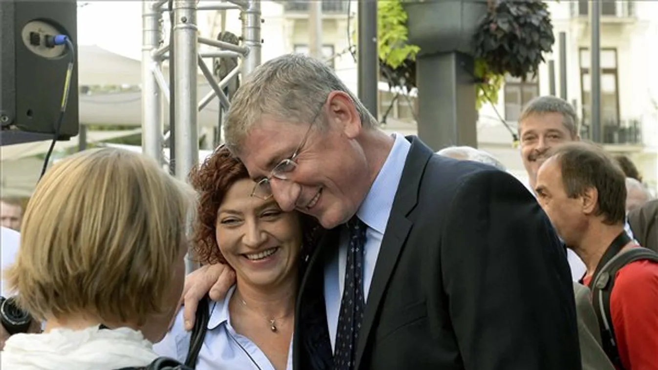 Röszke újratöltve – Magyarország élőben