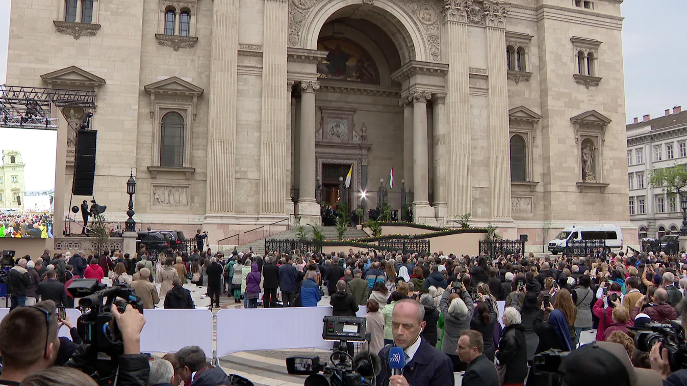 A katolikus egyházfő apostoli útjával Magyarországra irányult a figyelem