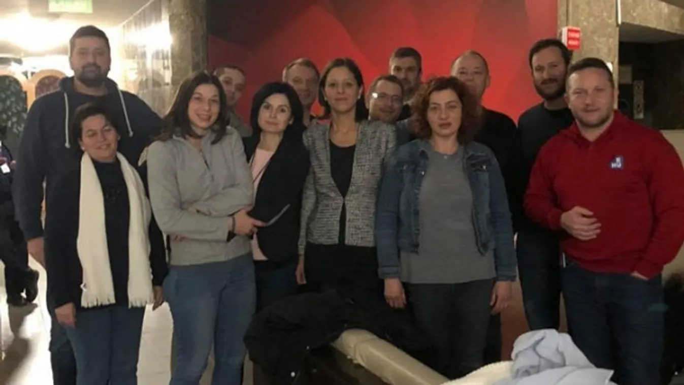 Bűncselekményt követhettek el az ellenzéki képviselők, hogy az MTVA-ban „élőztek”