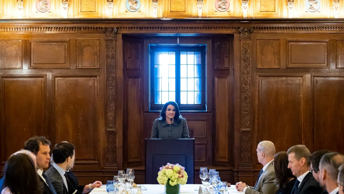 Novák Katalin: Sokszor az az érzésünk, hogy azok akarják nevelni a gyerekeinket, akik nem vállalkoztak saját gyermek nevelésére