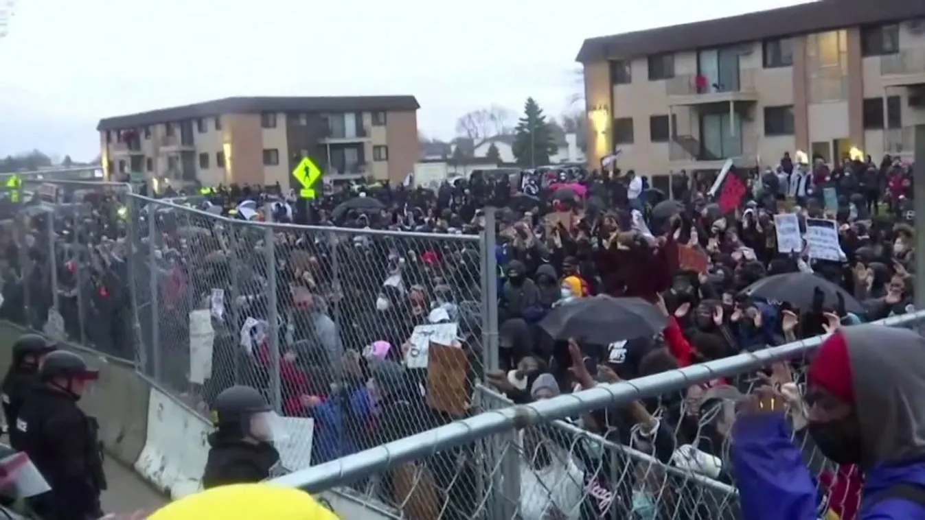 A fehér felsőbbrendűségből adódó veszélyekkel riogatnak a demokraták