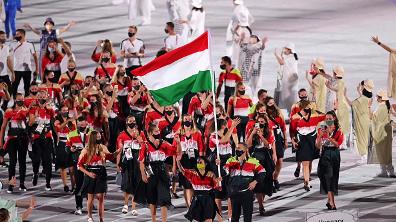 Bevonult a magyar olimpiai csapat az Olimpiai Stadionba