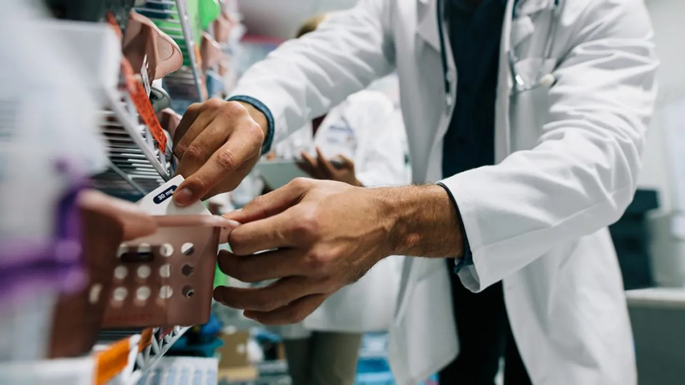 Megkapta az engedélyt a favipiravir hatóanyagú gyógyszer a klinikai tesztekre