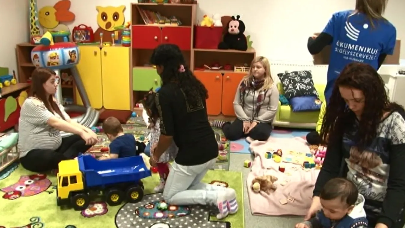 A gyermekek mellett az édesanyákat is segítik