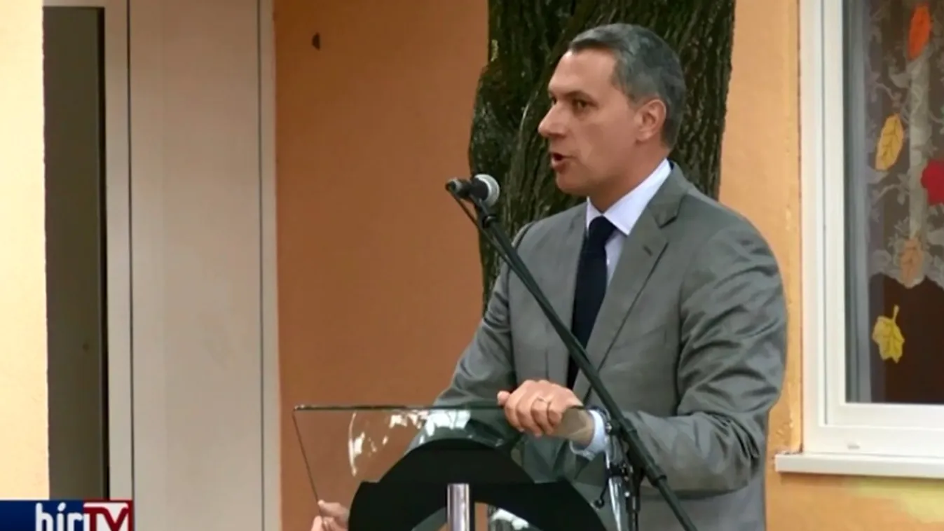 Lázár: A legfontosabb feladat, hogy minden gyerek esélyt kapjon