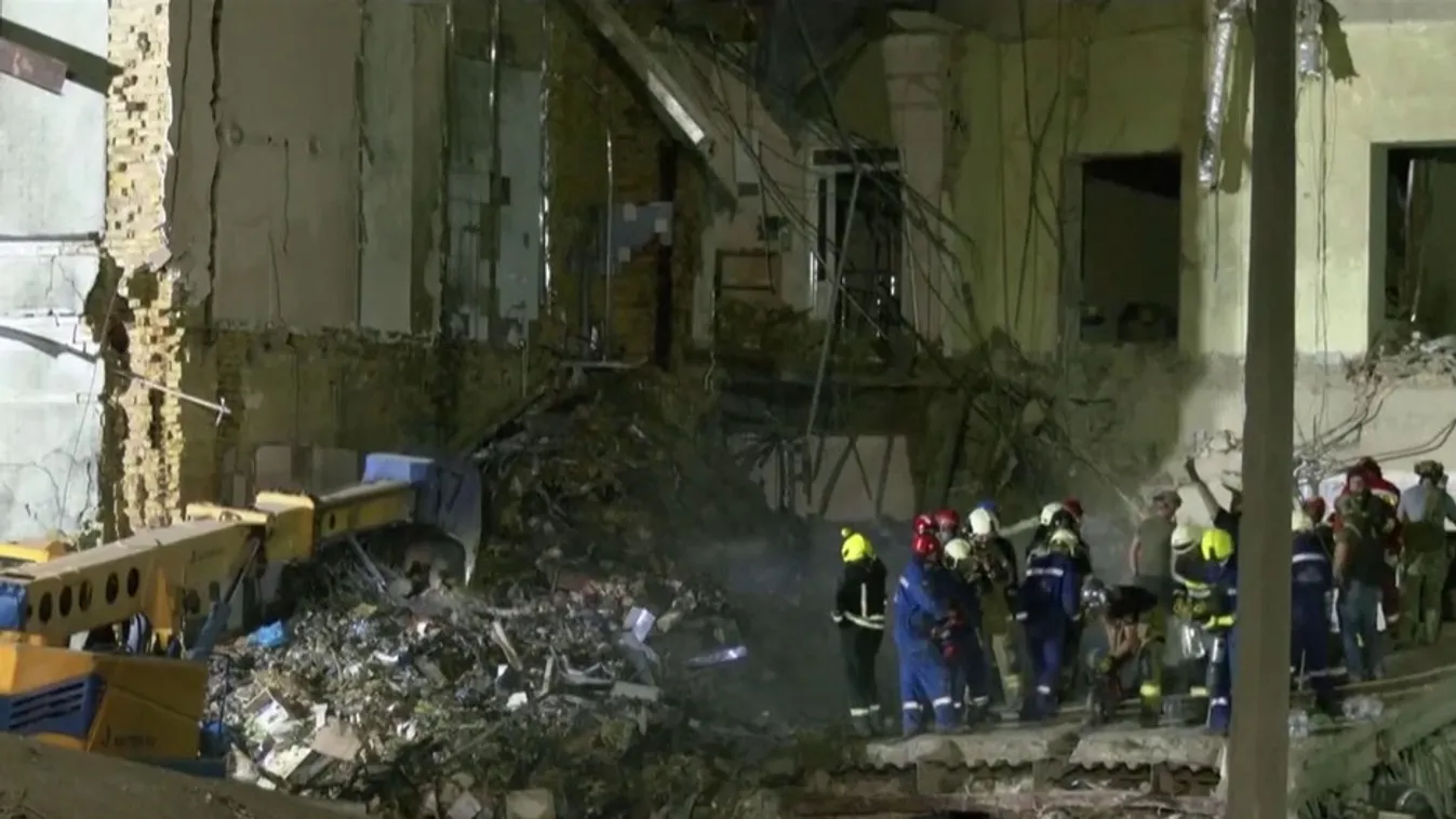 Több halálos áldozata is van a kijevi gyermekkórházra mért rakétatámadásnak + videó