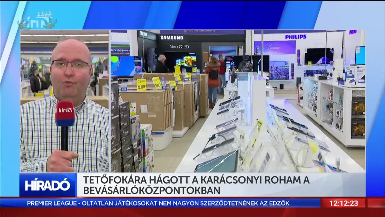 Tetőfokára hágott a karácsonyi roham a bevásárlóközpontokban