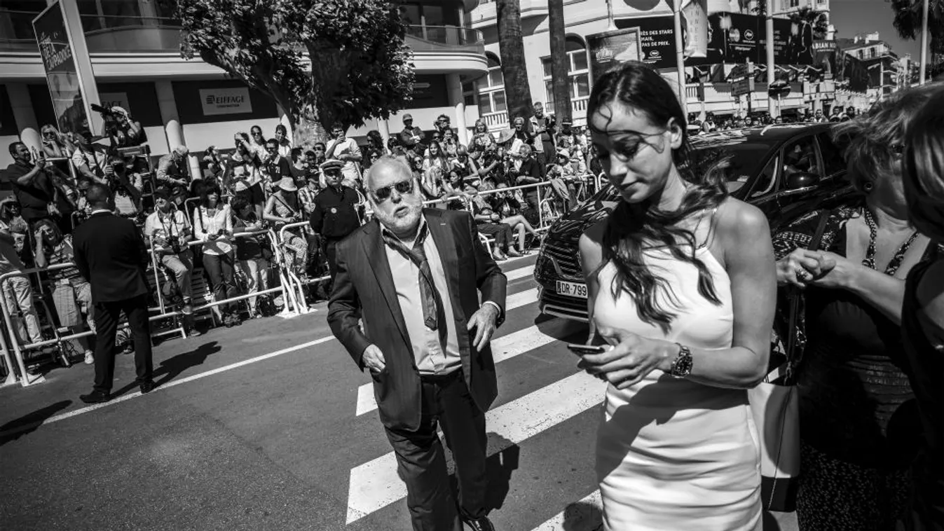 Tüntetés és ételosztás – megnyílt Vajna Timi fánkozója