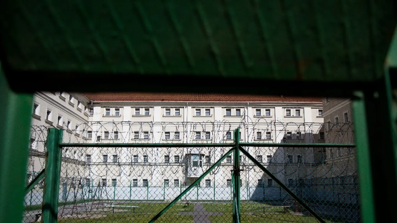 Többéves szabadságvesztés embercsempészet miatt