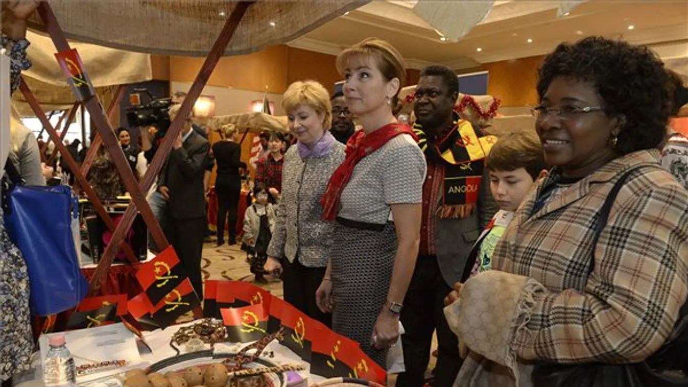 Köszönetet mondtak az államfő feleségének