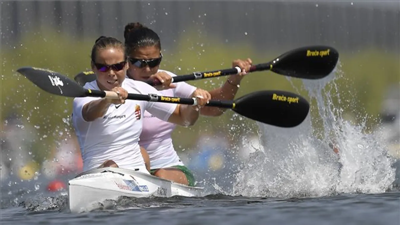 Vb: döntőben a címvédő magyar kajakpárosok