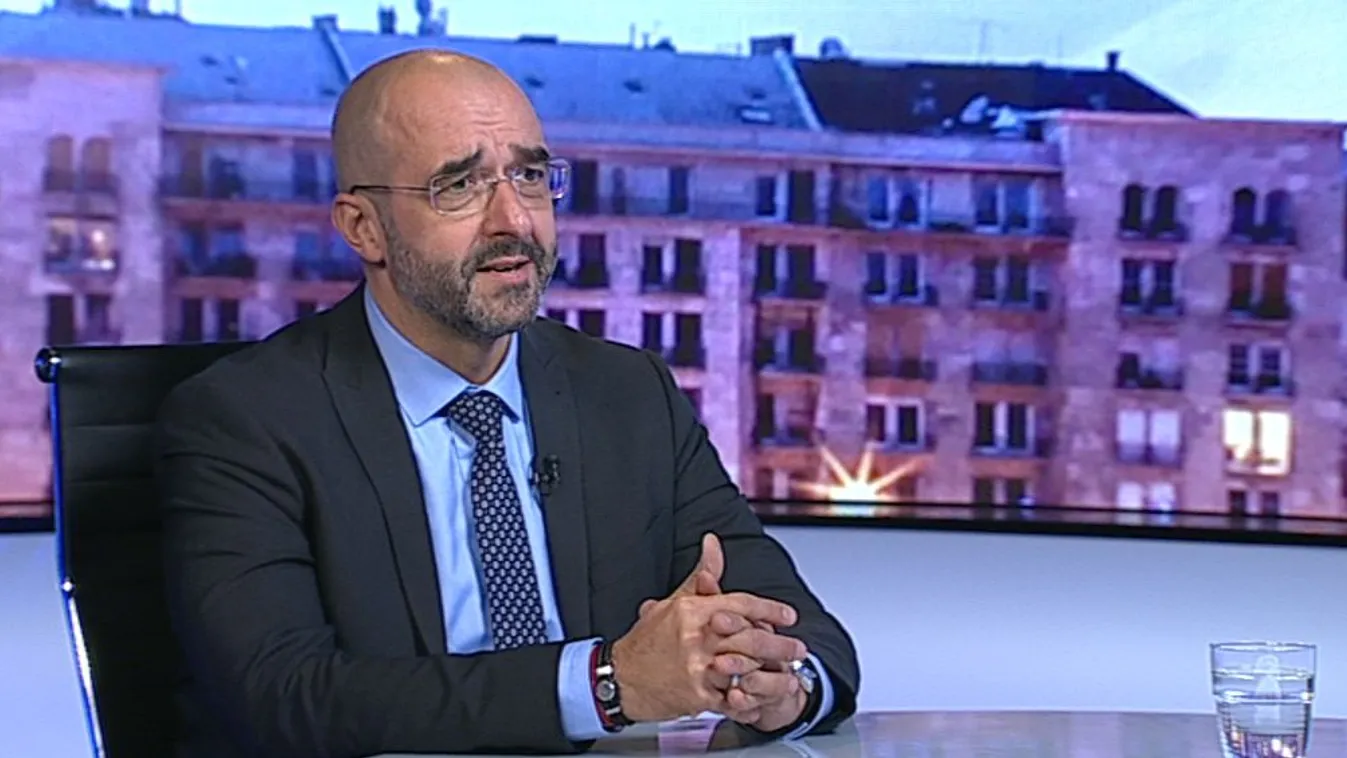 Kovács Zoltán: Nyolc éve folyamatosan kipécéznek minket