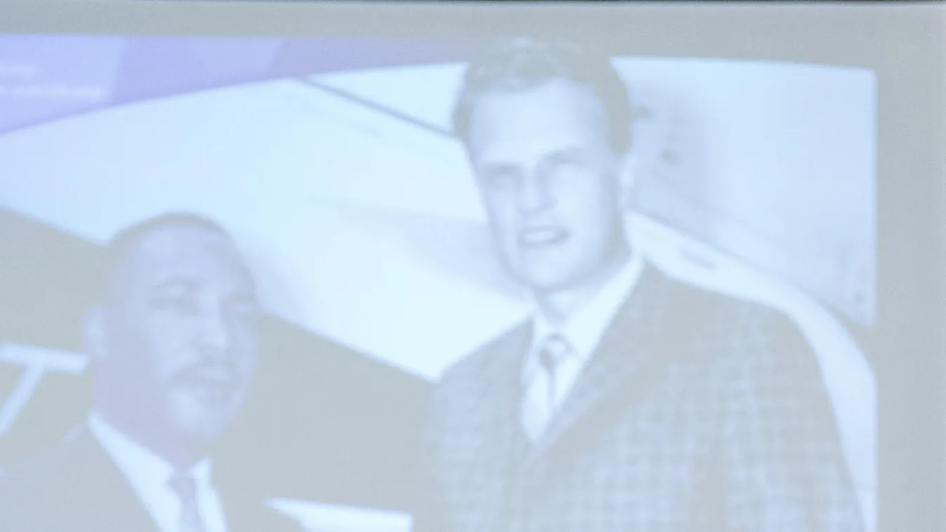 Vélemény – Egyenesen