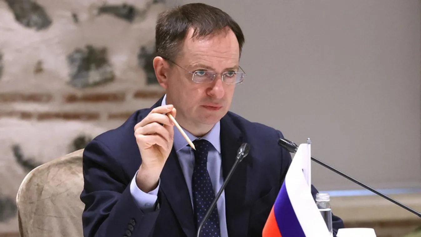 Volt orosz főtárgyaló: Ukrán életek százezreit menthette volna meg Kijev a békeszerződéssel