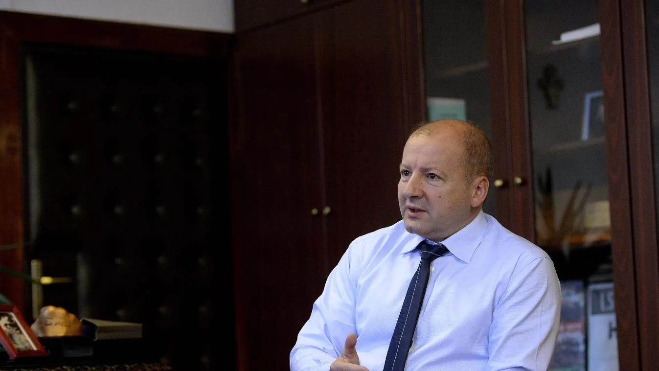 Simicskó: Magyarország jövőjét illető fontos témákban kérnek véleményt