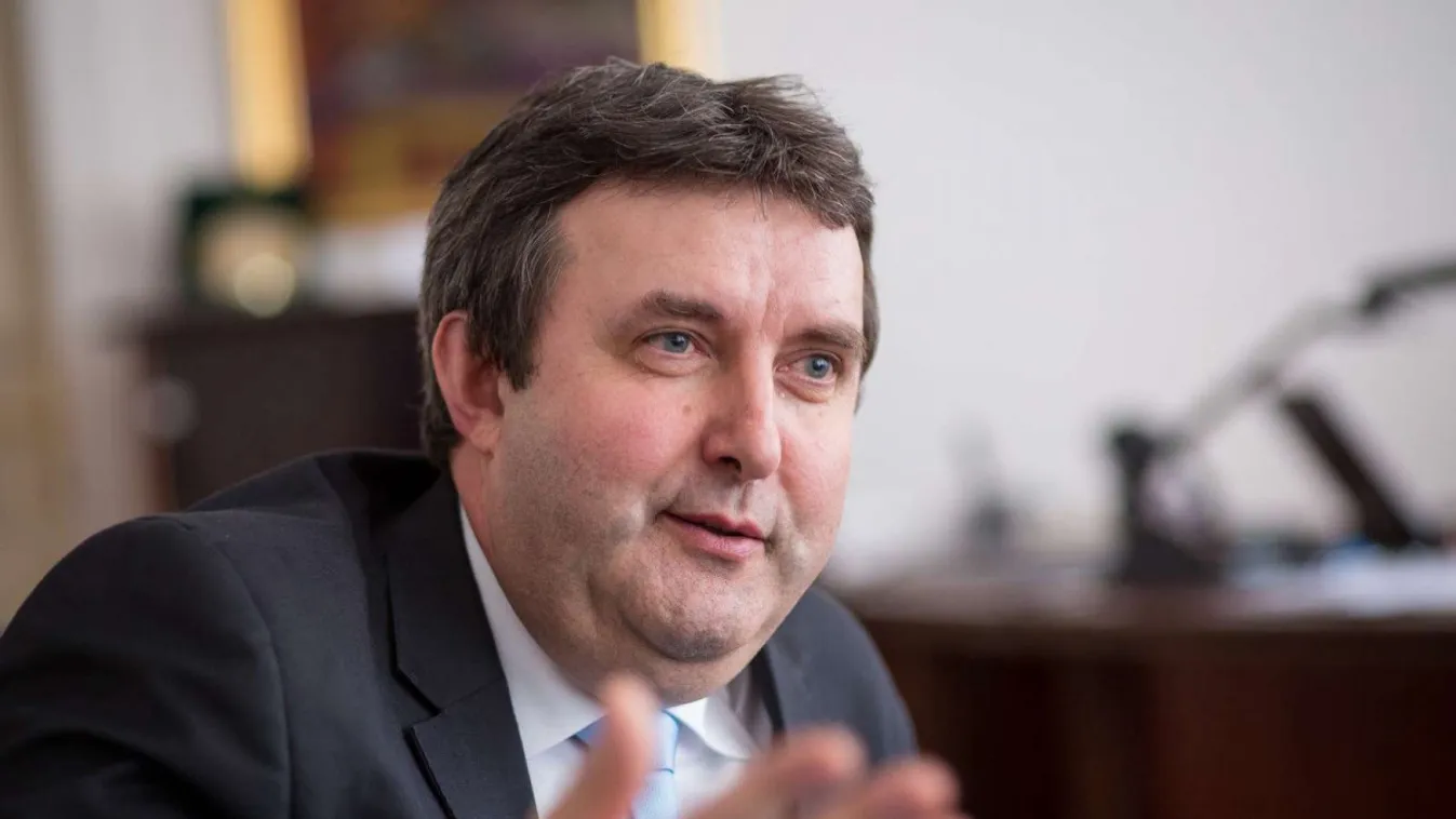 Palkovics: A sikeres válságkezelés szilárd alap a gazdaság újraindításához