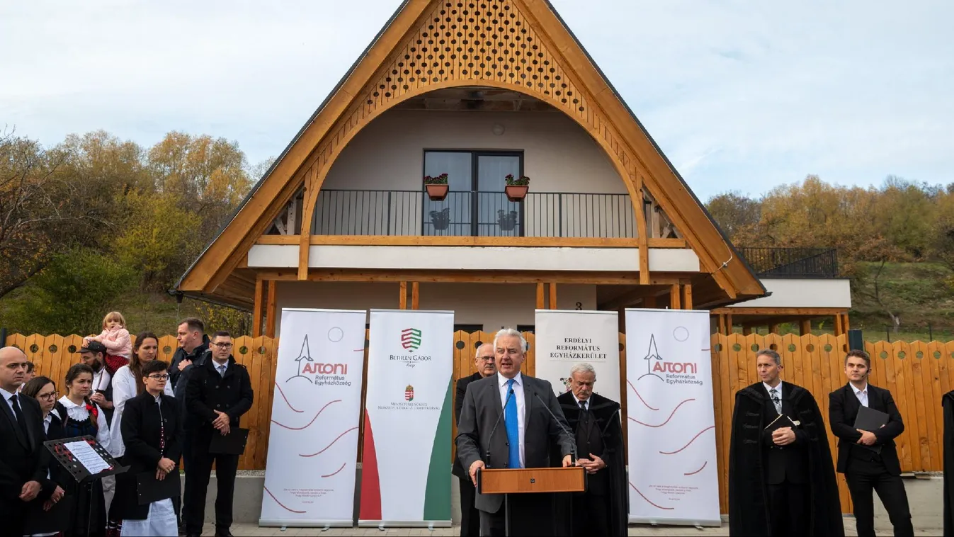 Semjén: Példaként szolgál a magyarság számára az erdélyi reformátusok nemzethűsége és élni akarása