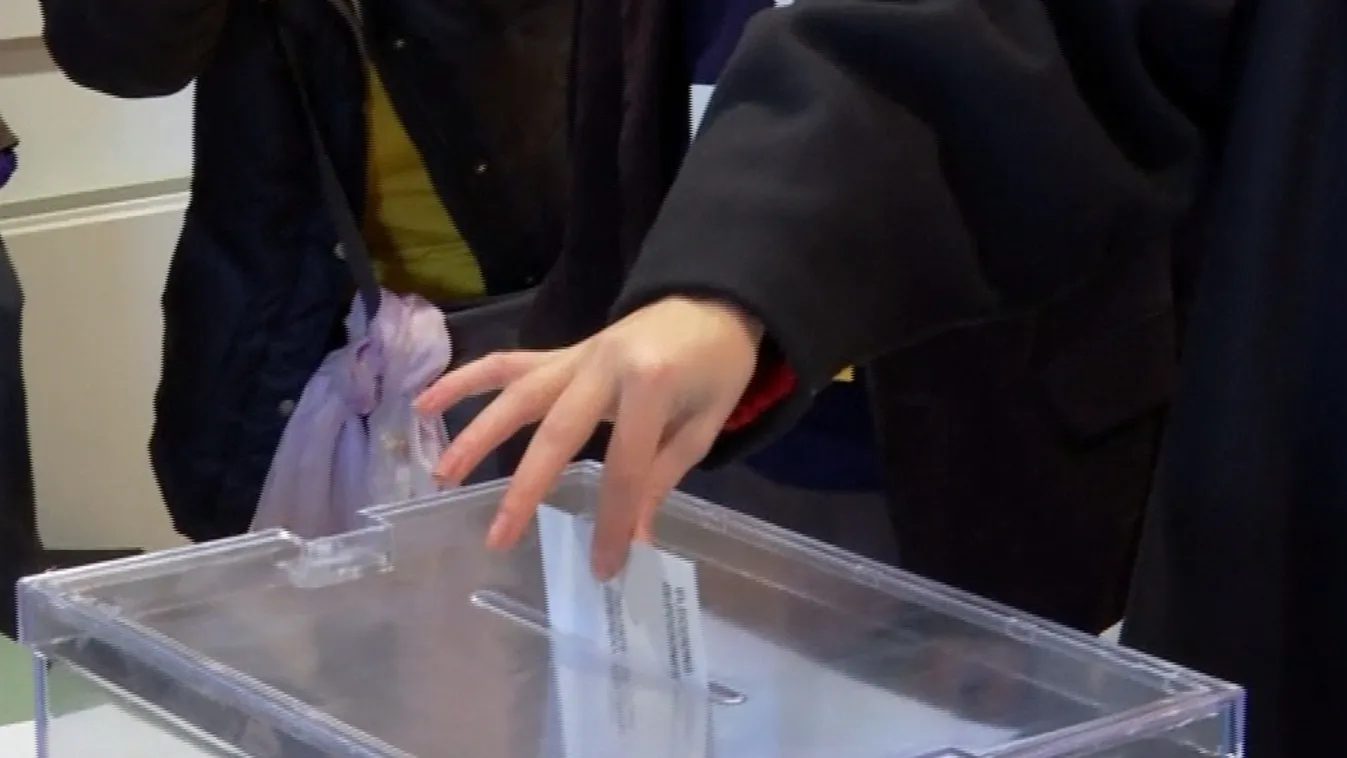 Történelmi részvételt várnak a katalán választáson