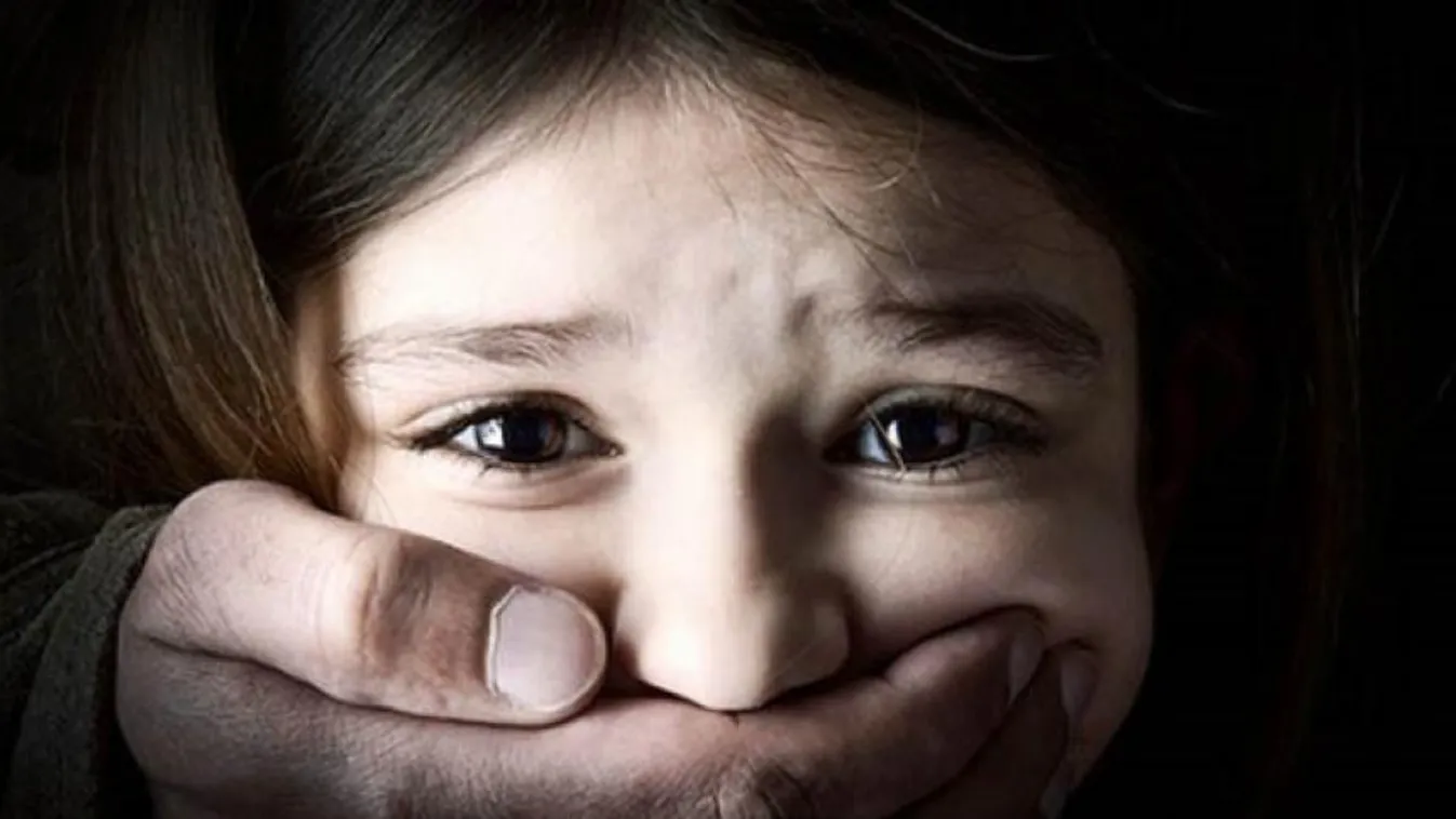 Négy év múlva akár szabadulhat is a vérfertőző pedofil